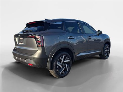 New 2026 Nissan Kicks SV image 5