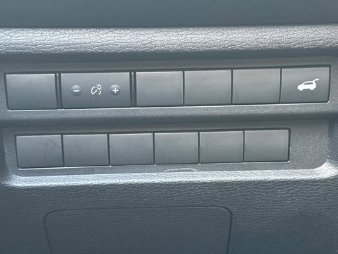 Used 2024 Mitsubishi Outlander SE image 33