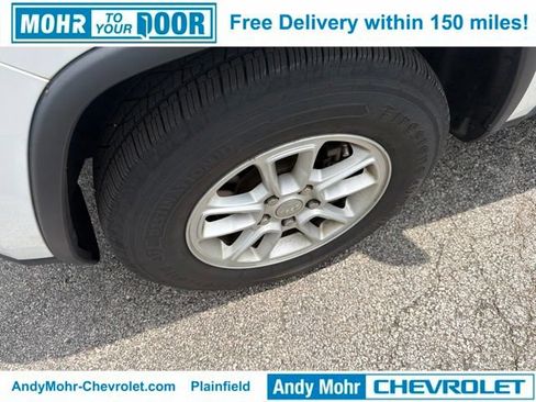 Used 2018 Jeep Grand Cherokee Laredo AWD/4WD image 9