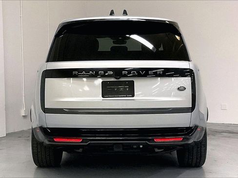 Used 2023 Land Rover Range Rover SE image 5