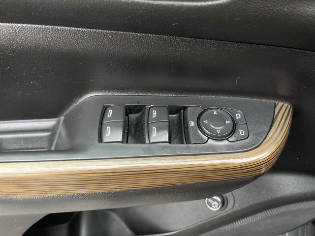 Used 2021 GMC Acadia SLE w/ Driver Convenience Package FWD image 23
