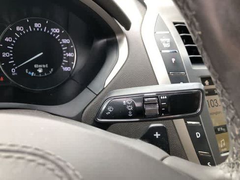Used 2019 Lincoln MKZ Reserve FWD image 25