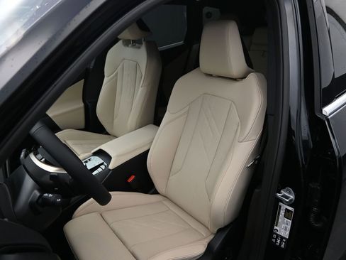 Used 2025 BMW X3 xDrive30i w/ Premium Package image 5