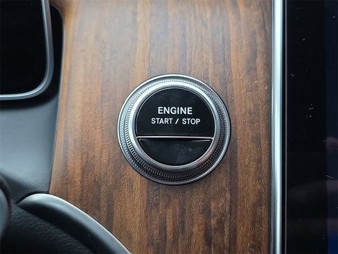 Certified 2025 Mercedes-Benz GLC 350e 4MATIC image 27