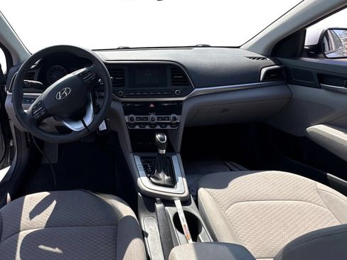 Used 2020 Hyundai Elantra SE FWD image 10