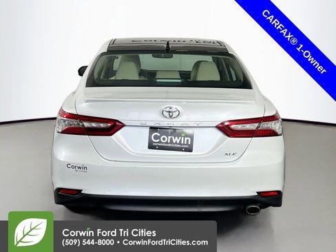 Used 2019 Toyota Camry XLE image 13