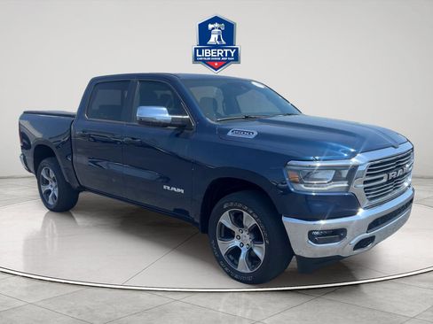 Used 2023 RAM 1500 Laramie AWD/4WD image 3