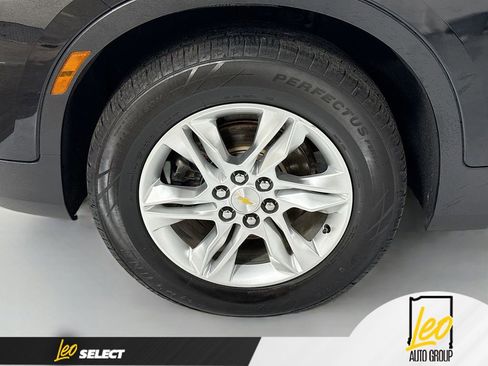 Used 2021 Chevrolet Blazer LT FWD image 32