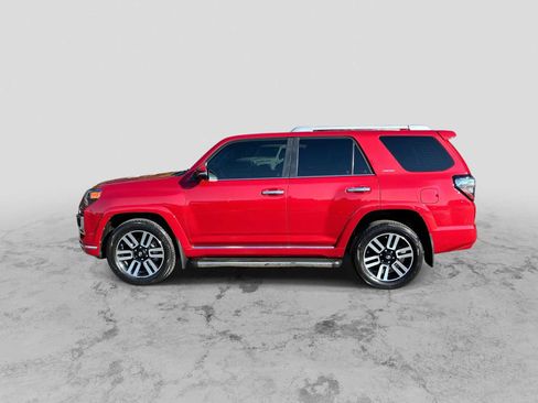 Used 2022 Toyota 4Runner Limited AWD/4WD image 5