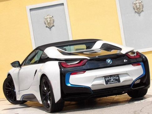 Used 2019 BMW i8 Roadster AWD/4WD image 17