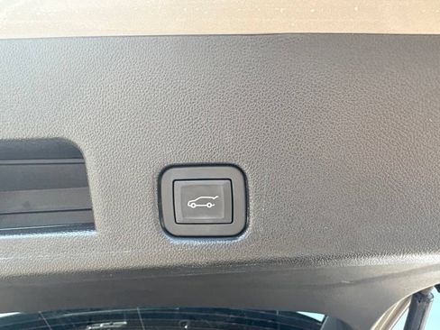 Used 2026 Chevrolet Traverse Z71 w/ Driver Confidence Package AWD/4WD image 44