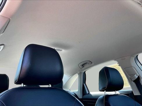 Used 2024 Volkswagen Jetta SE FWD image 27