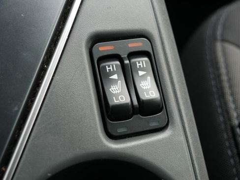 Used 2025 Subaru Crosstrek 2.0i Premium image 28