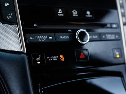 Used 2018 INFINITI Q50 Red Sport 400 w/ Sensory Package (Sport) image 37