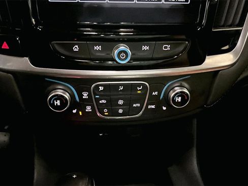 Used 2019 Chevrolet Traverse LT image 14