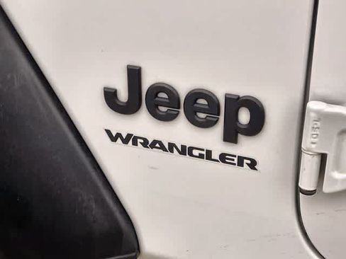 Used 2022 Jeep Wrangler Sport S image 8