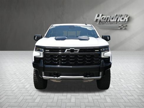 Used 2024 Chevrolet Silverado 1500 ZR2 w/ Technology Package image 6