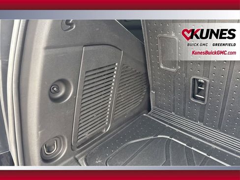 Used 2021 Chevrolet Tahoe Z71 w/ Z71 Signature Package image 39