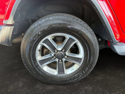 Used 2020 Jeep Wrangler Unlimited Sahara AWD/4WD image 37