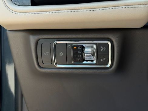 Used 2023 Lincoln Aviator Reserve w/ Equipment Group 201A RWD image 48