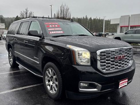 Used 2020 GMC Yukon XL Denali image 4