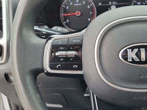 Used 2021 Kia Sorento LX image 23