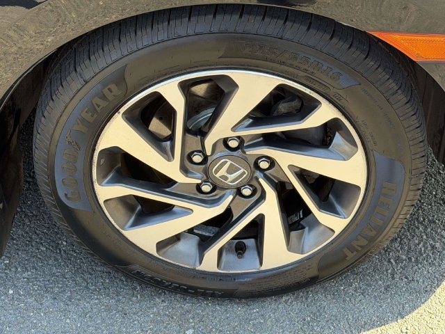 Used 2018 Honda Civic EX image 7