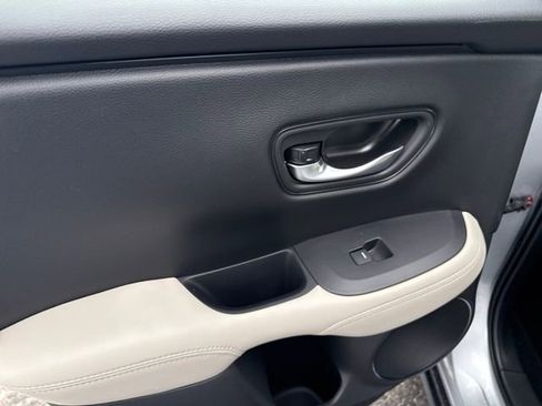 Used 2024 Honda HR-V LX image 16