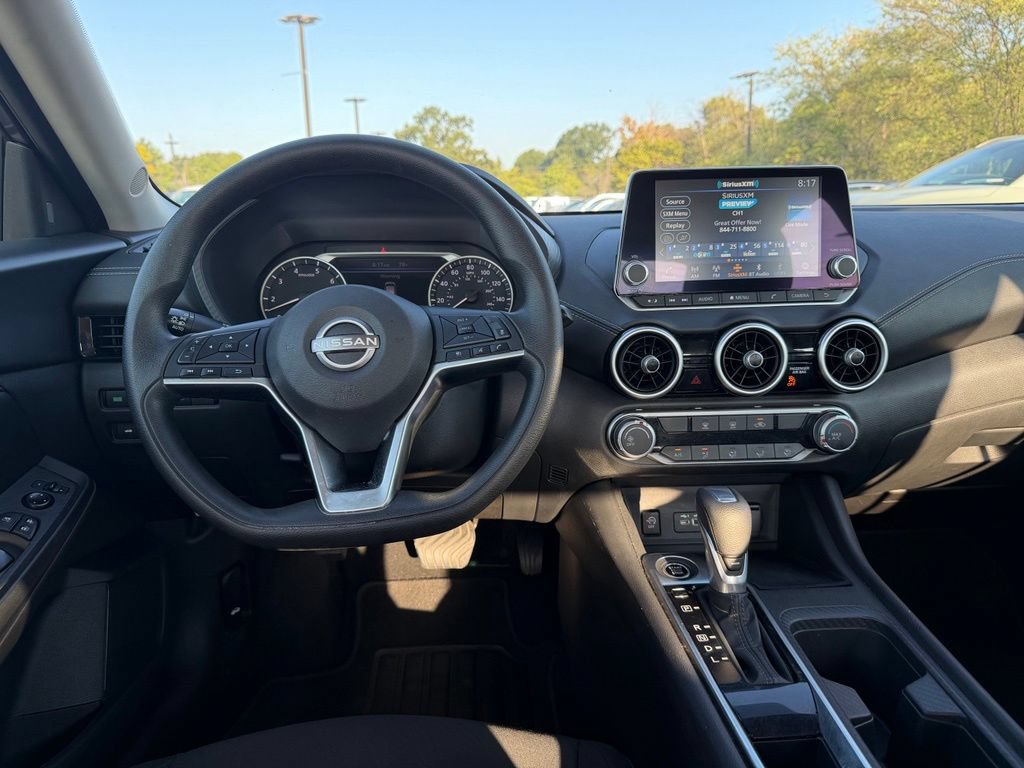 Used 2025 Nissan Sentra SV FWD image 17