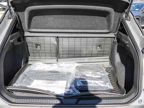 New 2025 Volkswagen ID.4 Pro AWD/4WD image 11