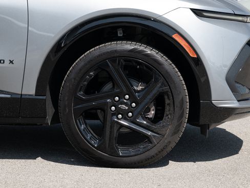 New 2026 Chevrolet Equinox EV RS image 12