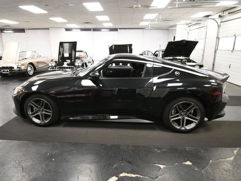 Used 2025 Nissan Z Sport w/ Floor Mat Package RWD image 5
