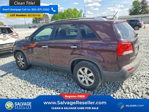 Used 2013 Kia Sorento LX w/ Convenience Pkg FWD image 3