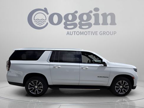 Certified 2023 Chevrolet Suburban LS RWD image 6