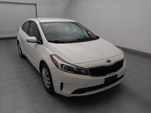 Used 2018 Kia Forte LX image 13