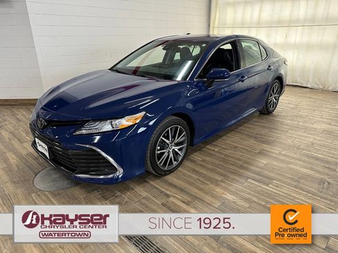 Used 2024 Toyota Camry XLE image 1