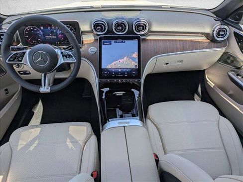Used 2025 Mercedes-Benz C 300 Sedan image 15