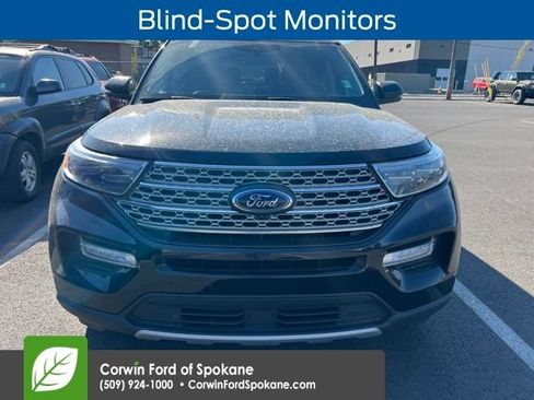 Used 2022 Ford Explorer Limited w/ Class IV Trailer Tow Package AWD/4WD image 3