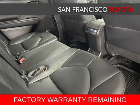 Used 2021 Toyota Highlander XLE AWD/4WD image 21
