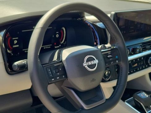 New 2026 Nissan Pathfinder SL FWD image 8