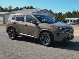 Used 2025 Nissan Rogue SV video 2