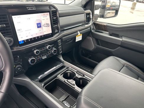 New 2026 Ford F250 Lariat w/ Black Appearance Package image 35