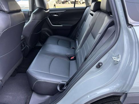 Used 2022 Toyota RAV4 XLE Premium FWD image 11