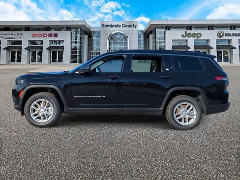 New 2025 Jeep Grand Cherokee L Laredo RWD image 5