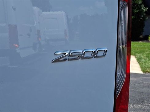 Used 2025 Mercedes-Benz Sprinter 2500 image 30