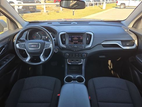 Used 2024 GMC Terrain SLE image 14