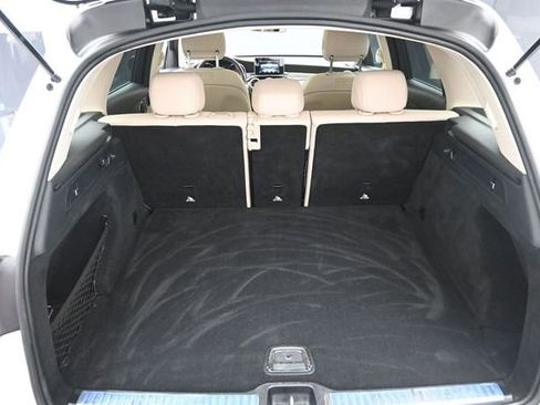 Used 2019 Mercedes-Benz GLC 300 image 22