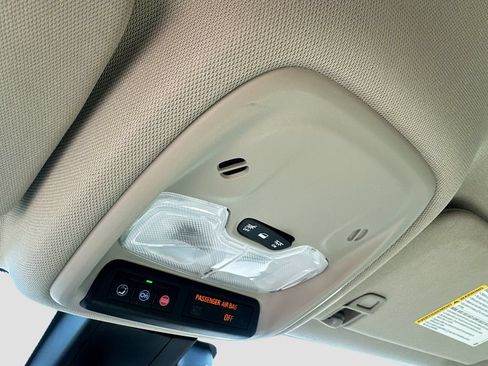 Used 2025 Buick Encore GX Preferred FWD image 18