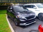 Used 2024 Kia Carnival EX FWD image 1
