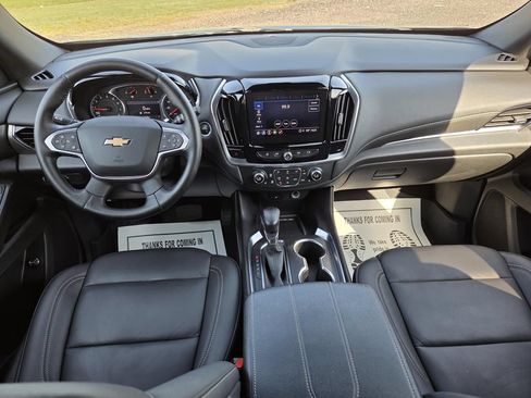 Used 2022 Chevrolet Traverse LT w/ LPO, Floor Liner Package FWD image 11